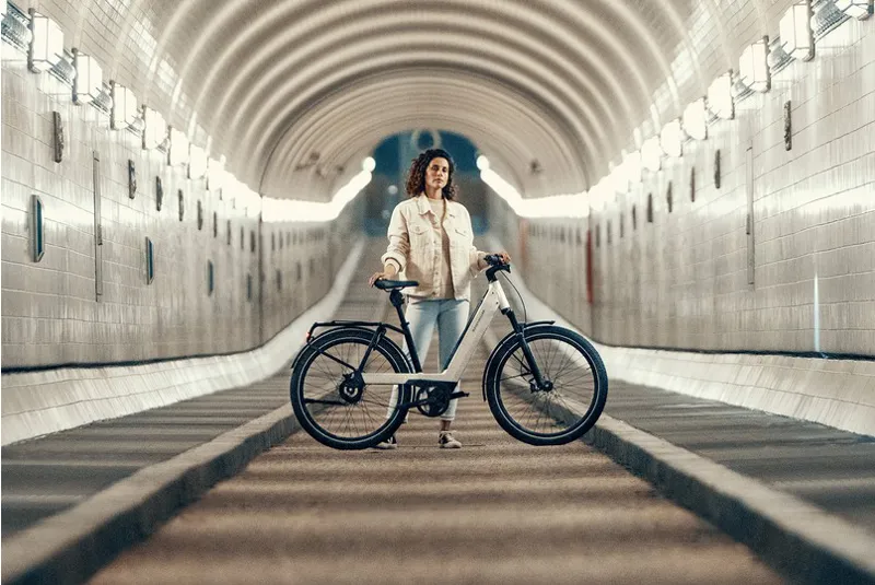 Riese and Muller Nevo GT Automatic Electric Bike Lunar Grey Metallic-4